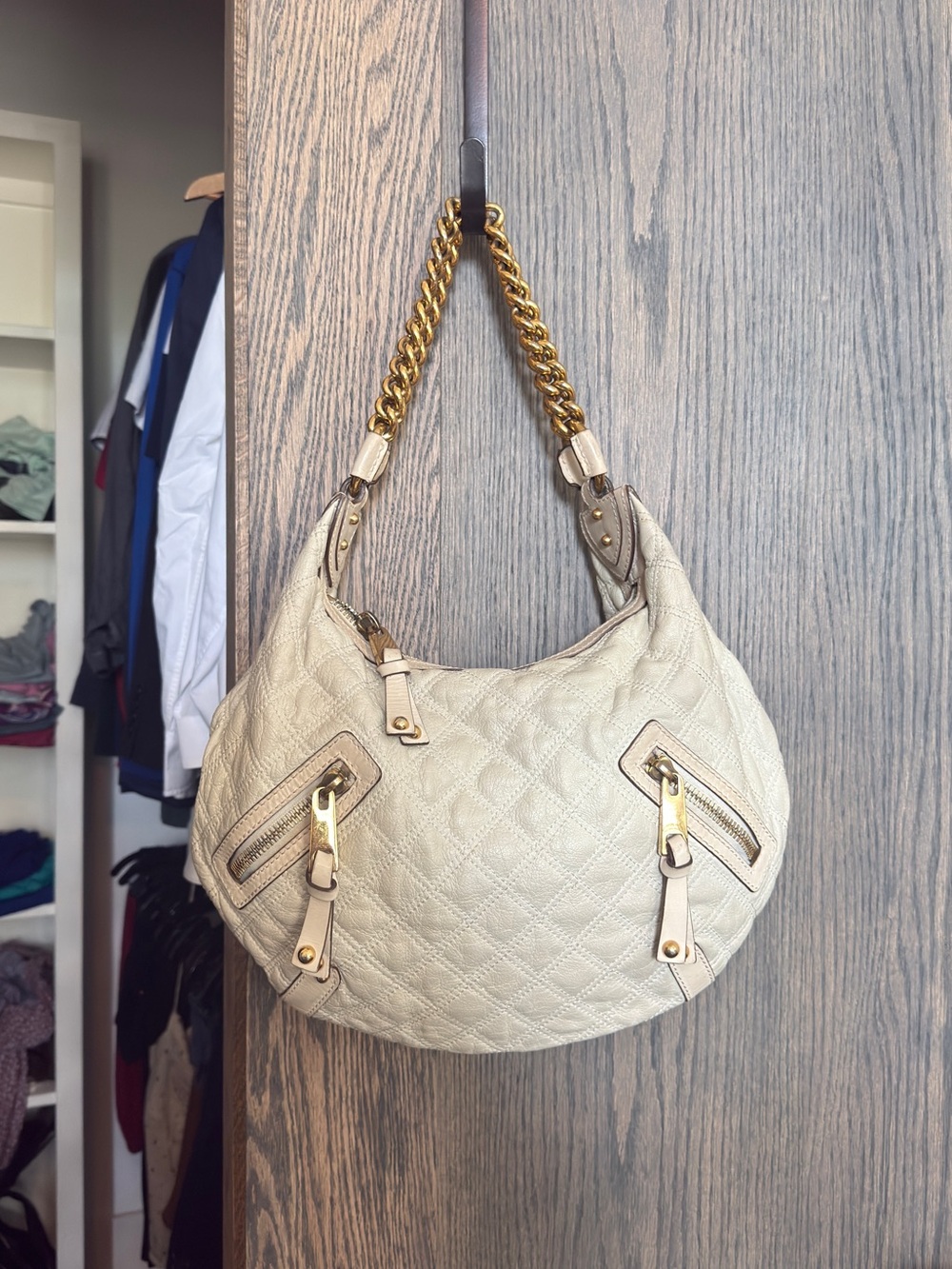 Marc Jacobs Cream Quilted Leather Shoulder Bag with Gold Chain